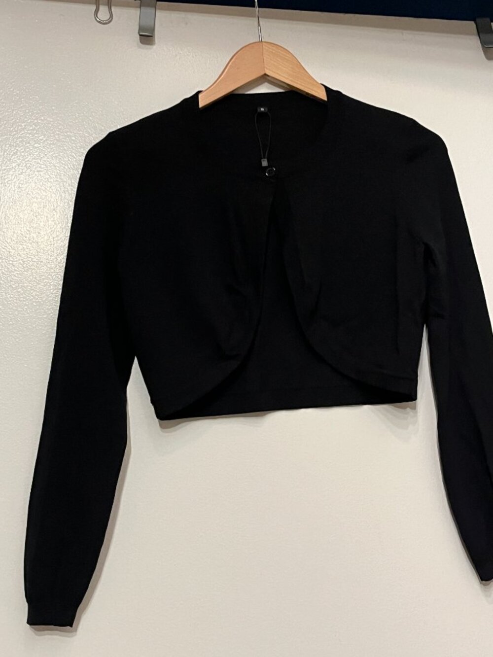 Black One Button Shrug Sweater Size Small
